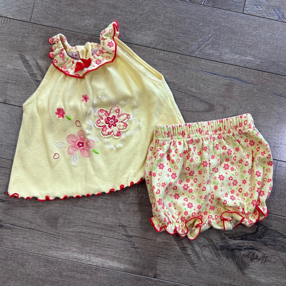 Y2K Little Lindsey Baby Girl Yellow Floral Ruffle Tank Top Bloomers Set 0-6M